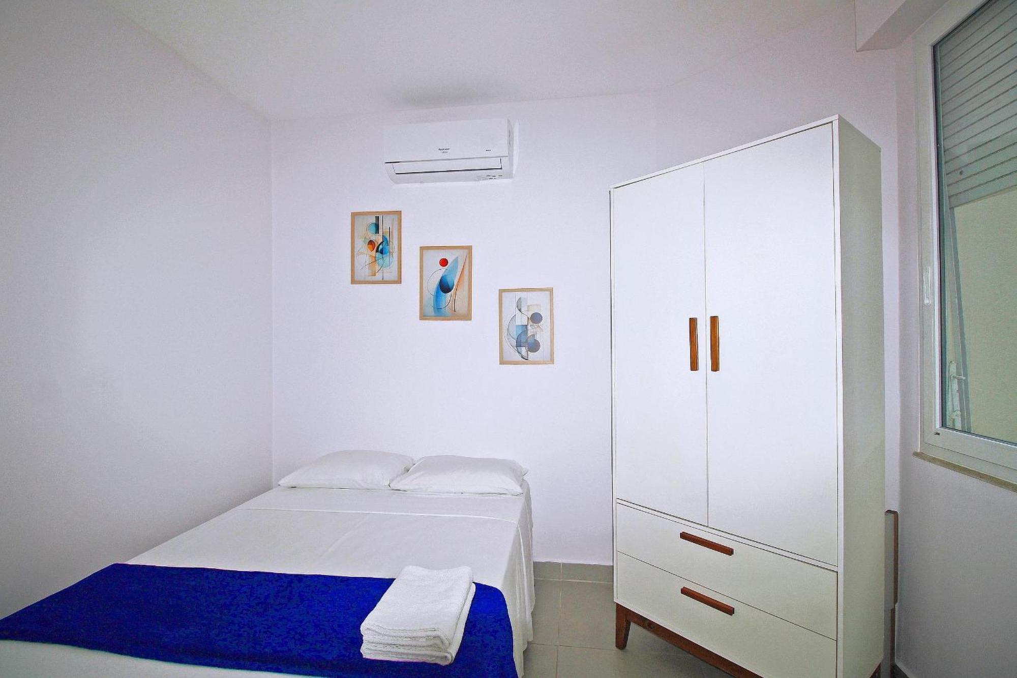 Conforto E Estilo Em Copacabana | 2 Quartos D056