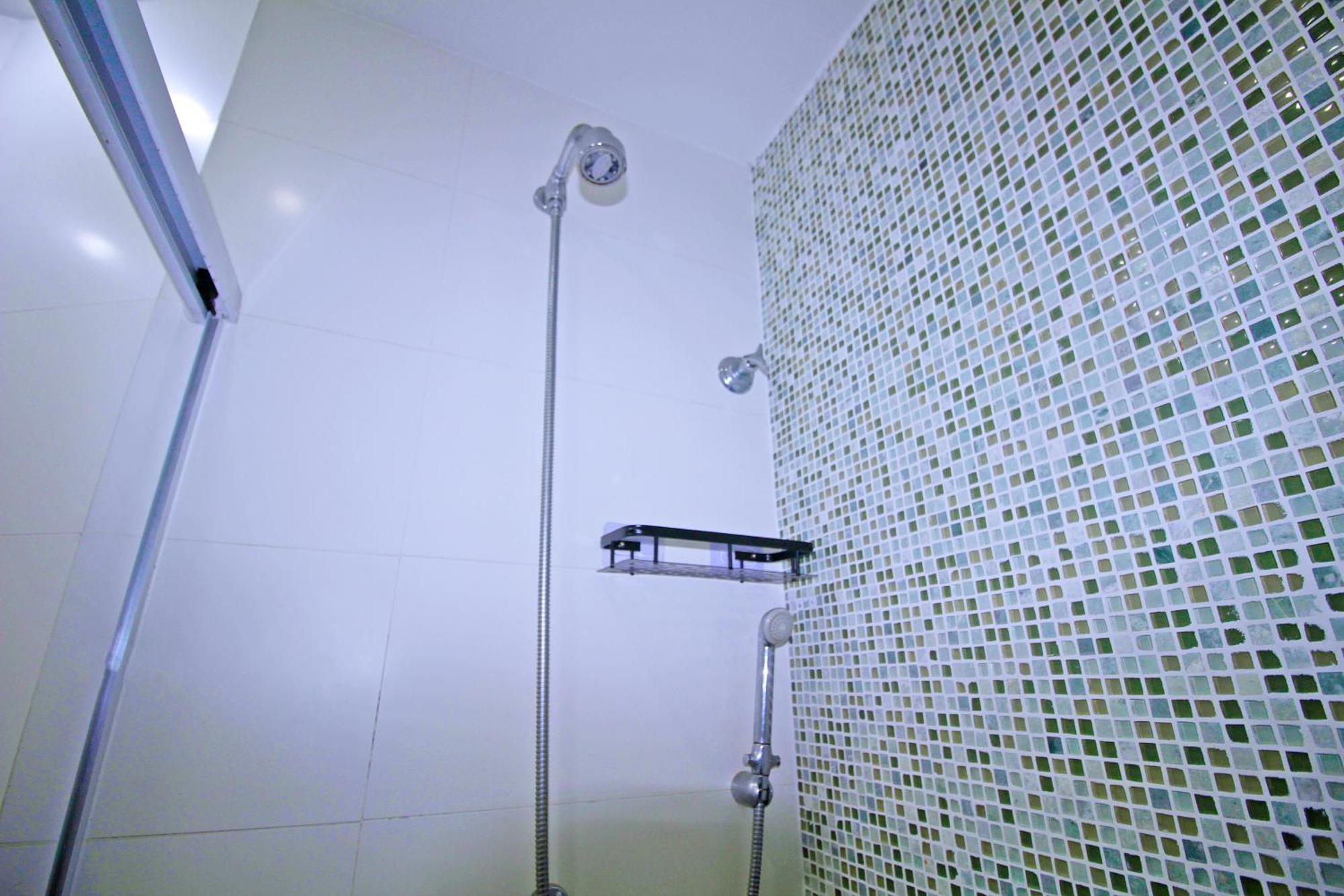 Conforto E Estilo Em Copacabana | 2 Quartos D056